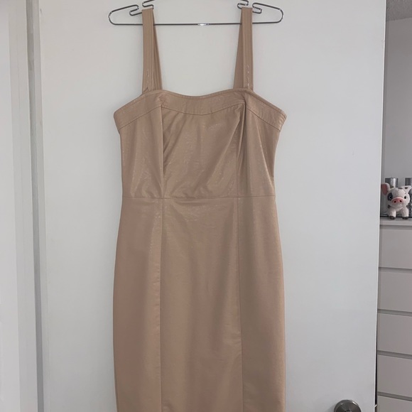Light pink faux leather dress - Picture 2 of 2